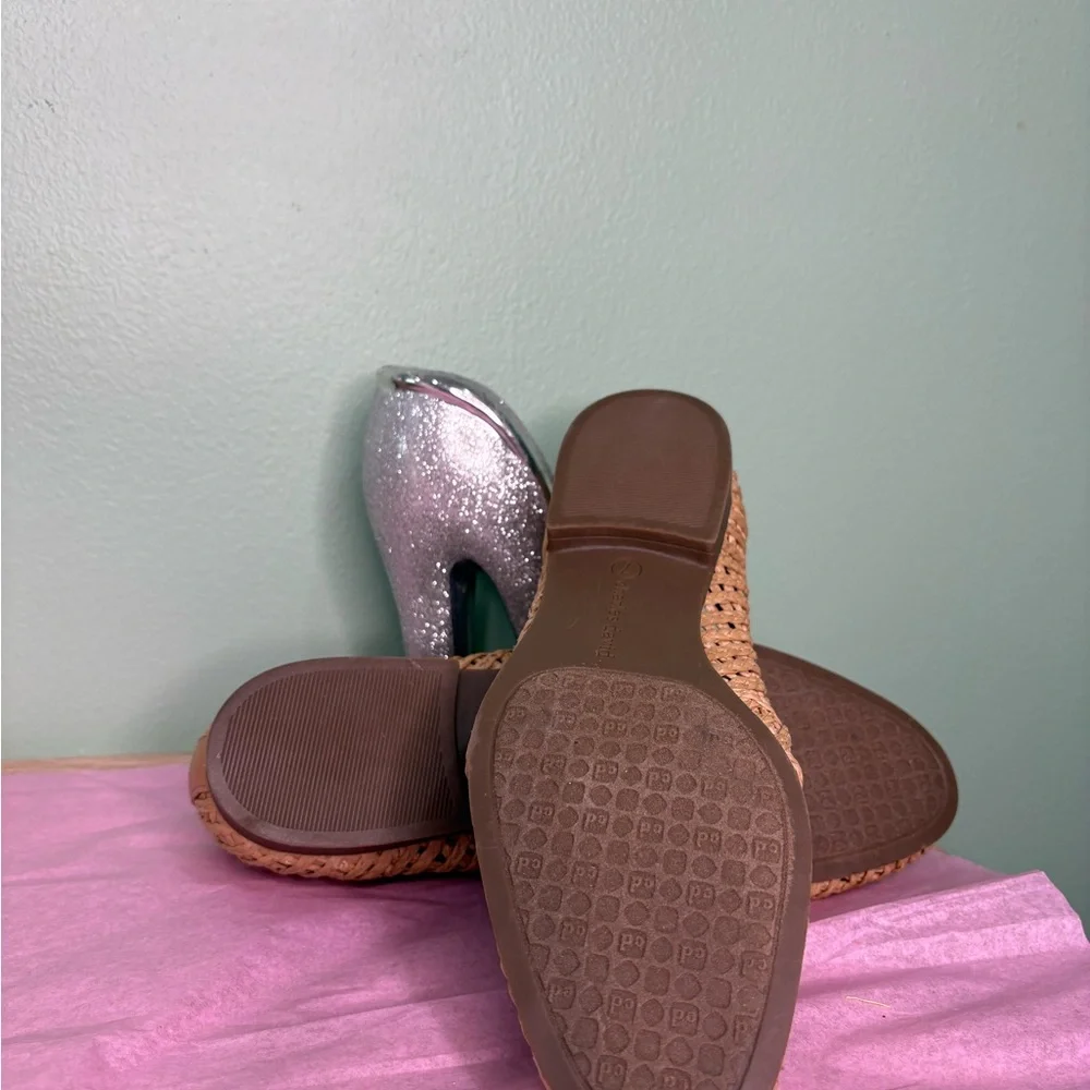 Charles David Women's Woven Espadrilles in Tan - Picture 7 of 8